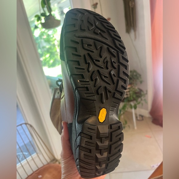 UGG Chestnut Leather and Suede Boots - Picture 6 of 14